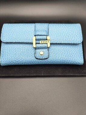 Guess Vintage Light Blue Pebbled Leather Wallet Gold Tone Snap Closure